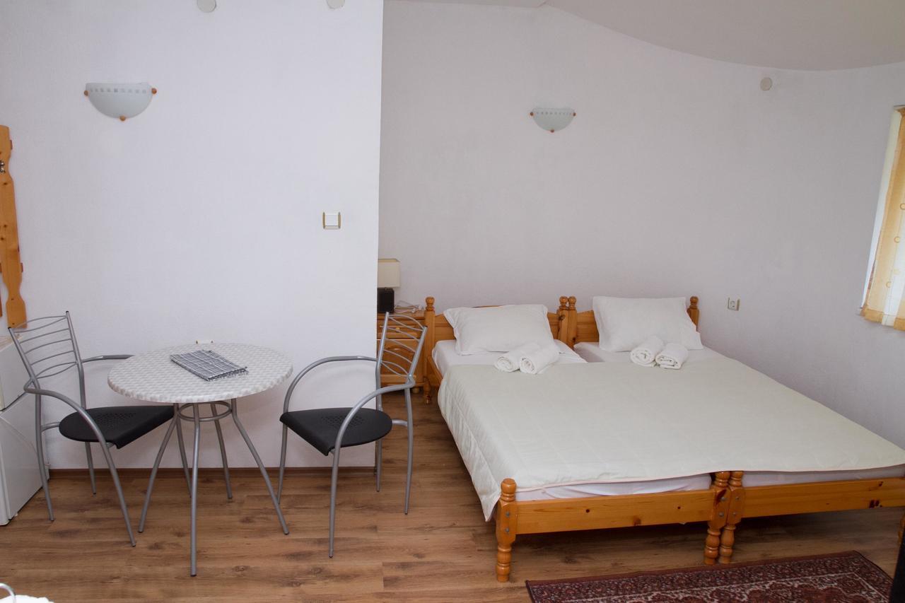 אובזור Guest House Sokratovi מראה חיצוני תמונה
